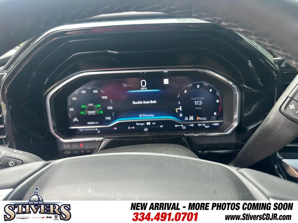 Used 2025 White Chevrolet LT image 16