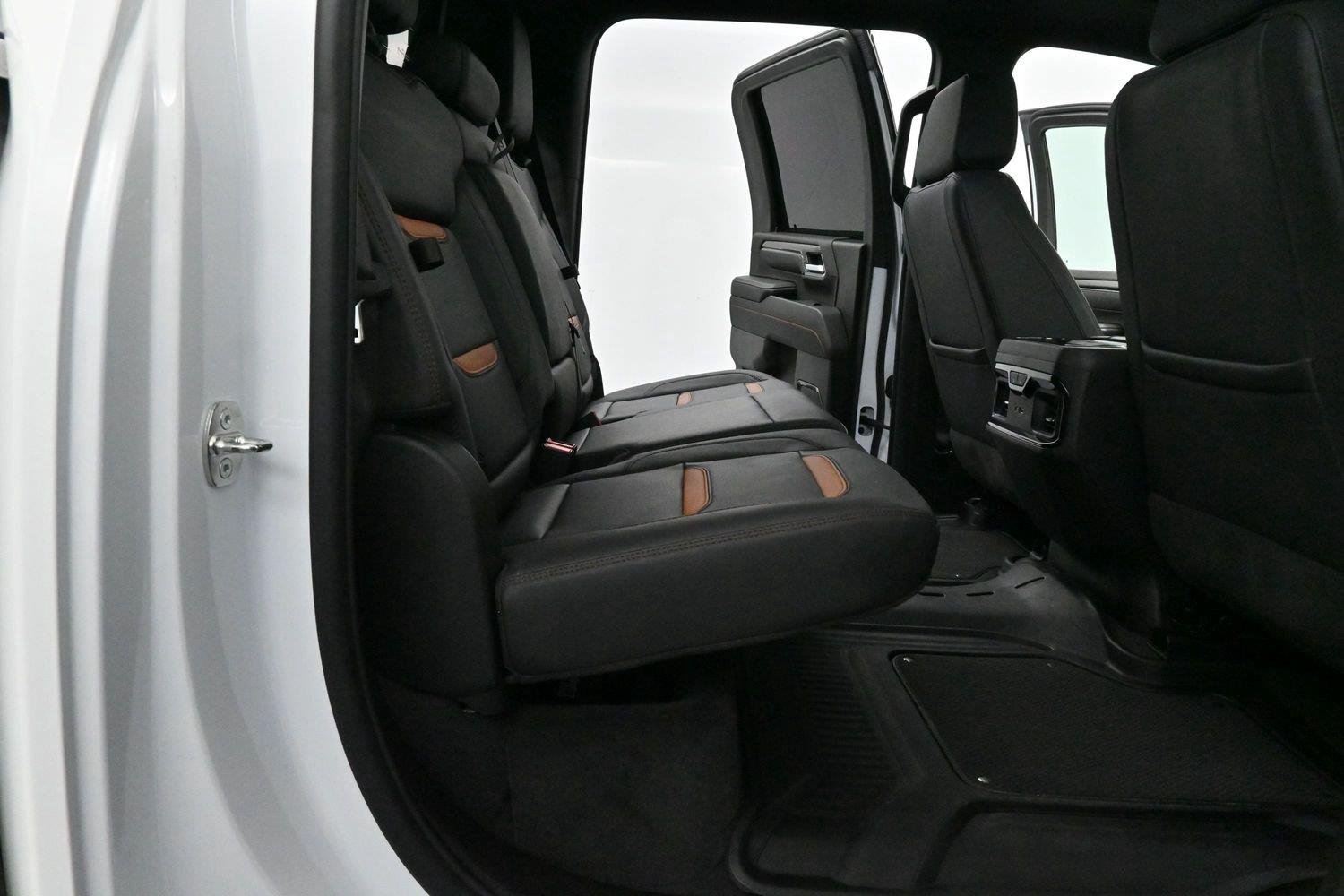 Used 2024 Summit White GMC AT4 image 36