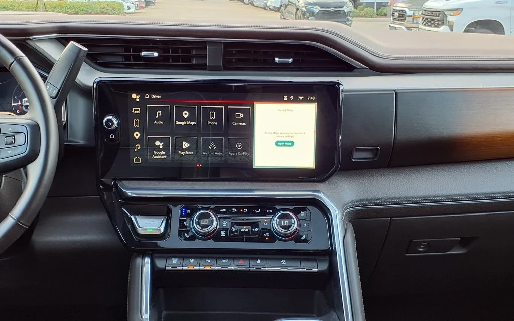 Used 2025 Black GMC Denali image 25