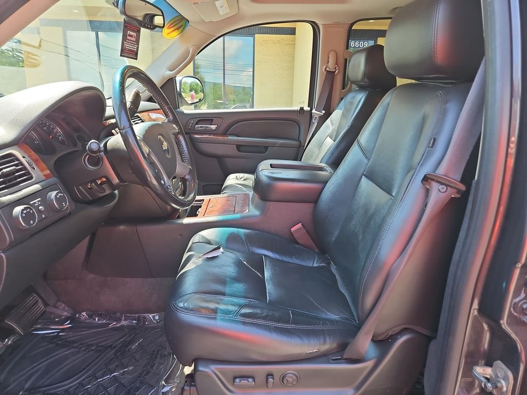 Used 2010 Beige Chevrolet LTZ image 10