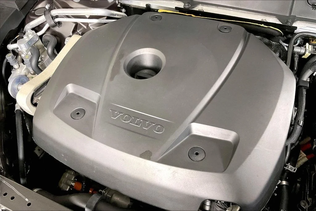 Certified Used 2023 Gray Volvo T8 Plus Bright Theme image 32