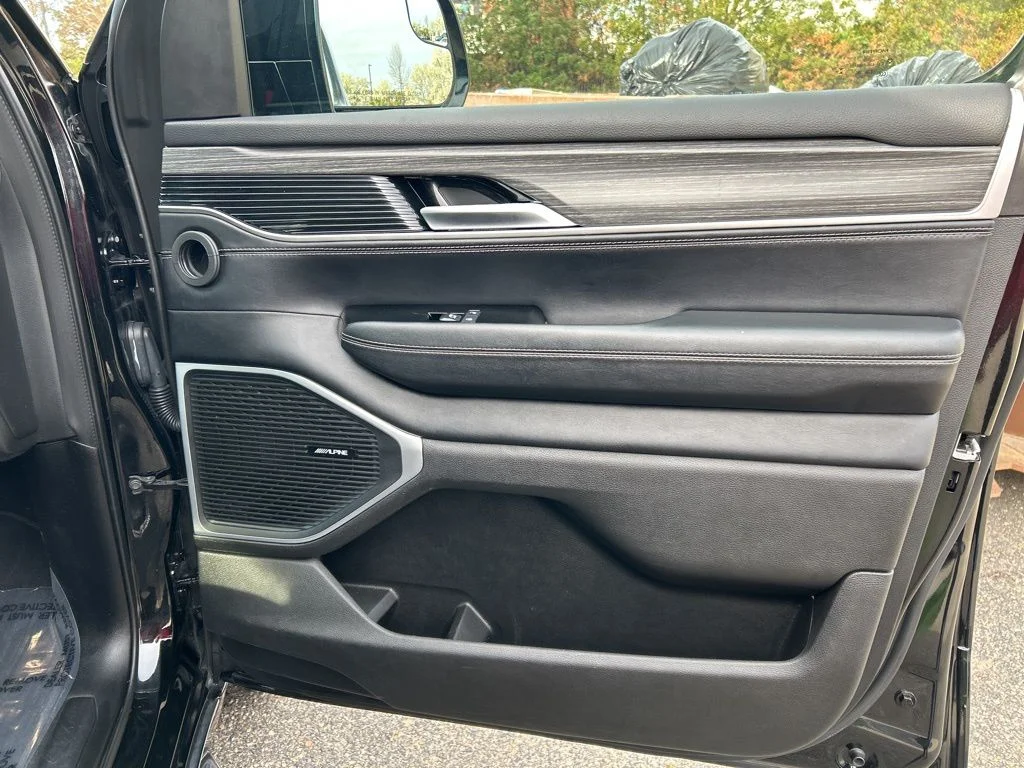 Used 2024 Black Jeep Series II image 27