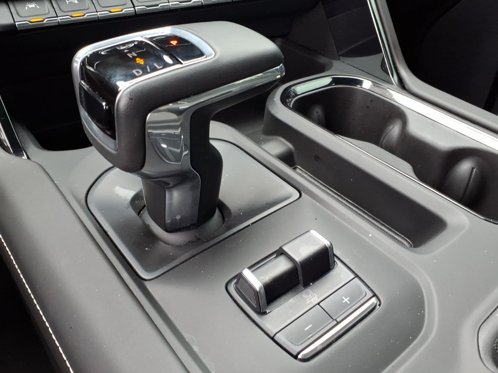 Used 2024 Dynamic Blue Metallic GMC AT4X image 8