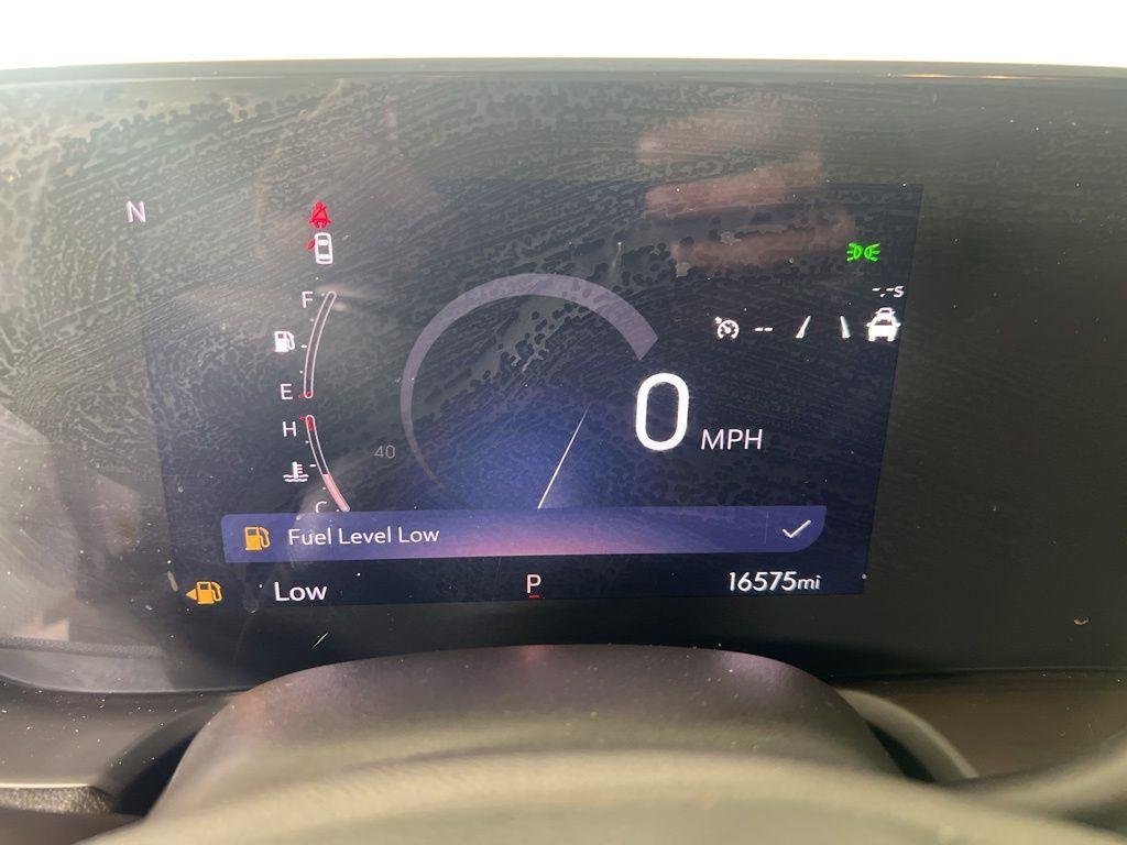 Used 2024 Summit White Buick Preferred image 18