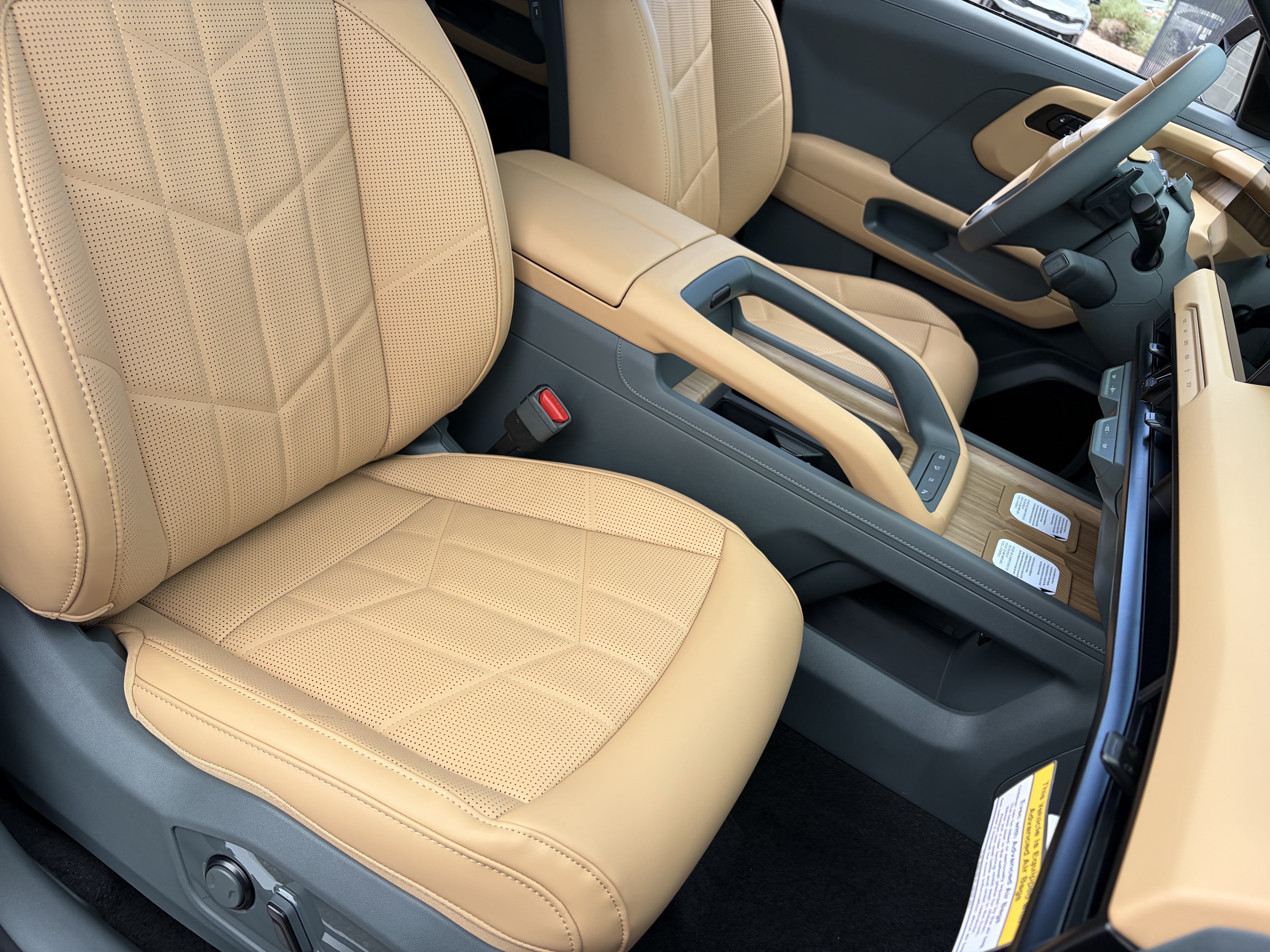 New 2027 Glacial White Pearl Kia X-LINE SX image 8