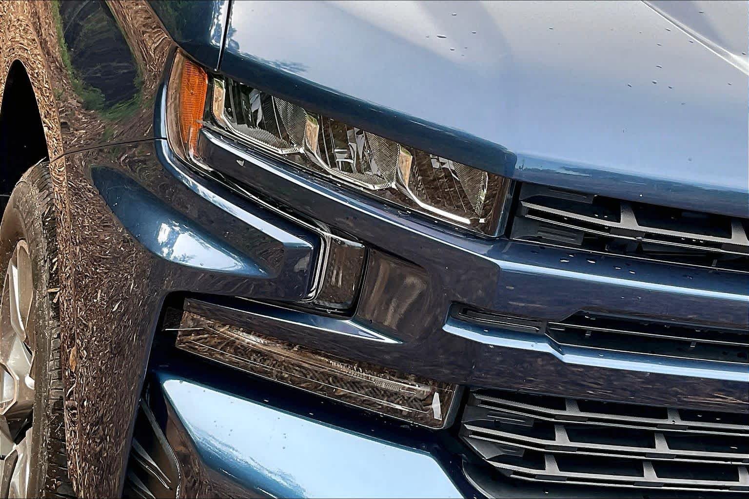 Used 2019 Northsky Blue Metallic Chevrolet RST image 27