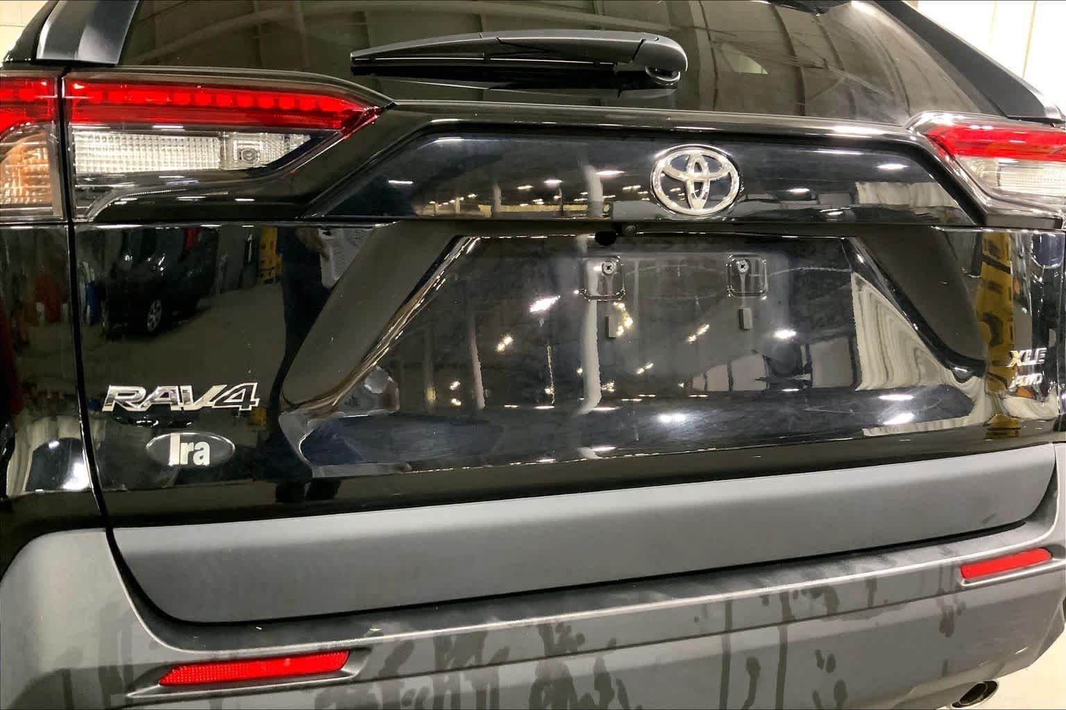 Used 2024 Midnight Black Metallic Toyota XLE image 31