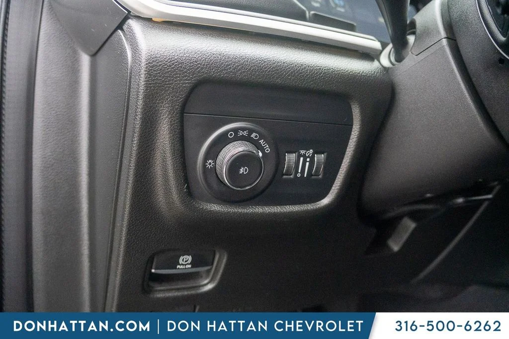 Used 2023 Black Jeep Limited image 22