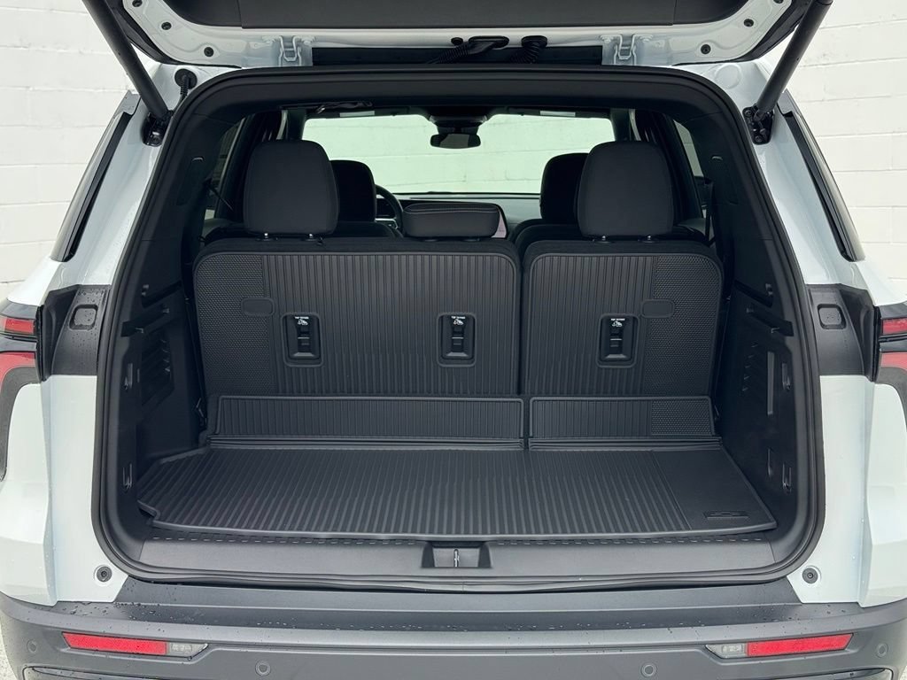 2026 Chevrolet Traverse LT - Photo 15