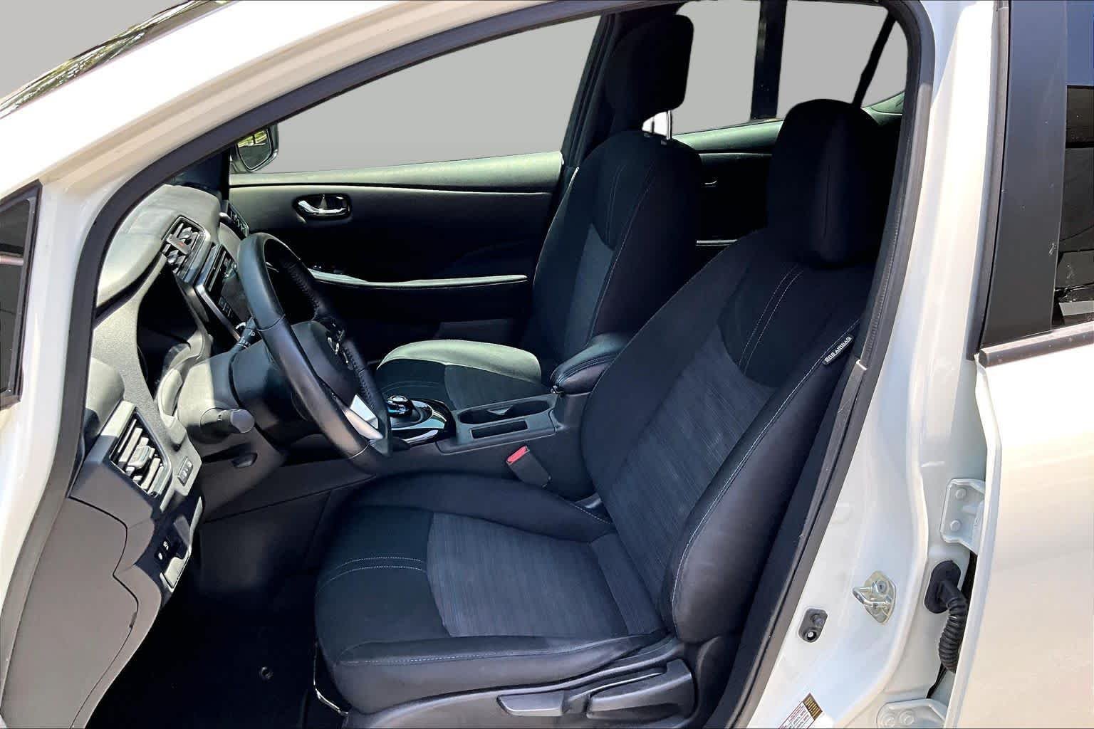 Used 2019 Pearl White Tricoat Nissan SV image 7