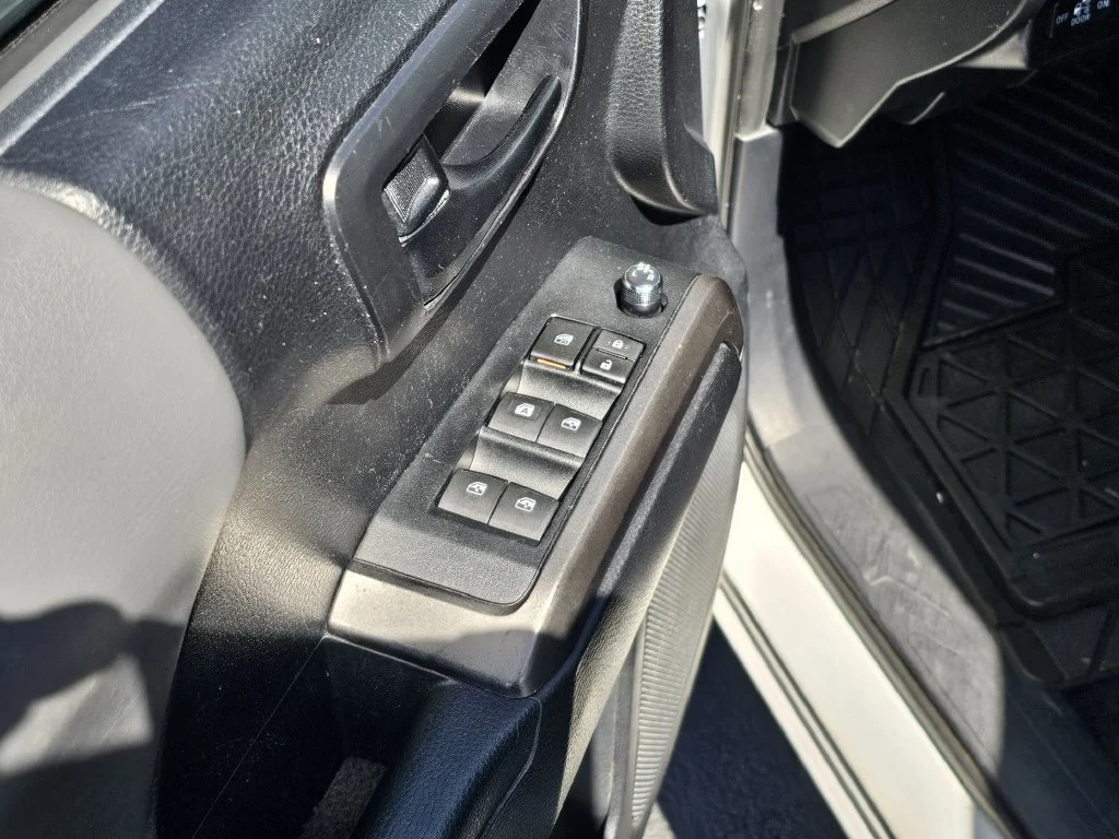 Used 2017 White Toyota SR5 image 15