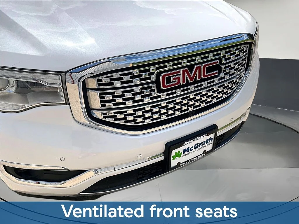 Used 2017 White GMC Denali image 34