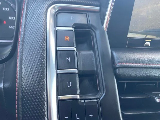 Used 2021  Chevrolet RST image 27