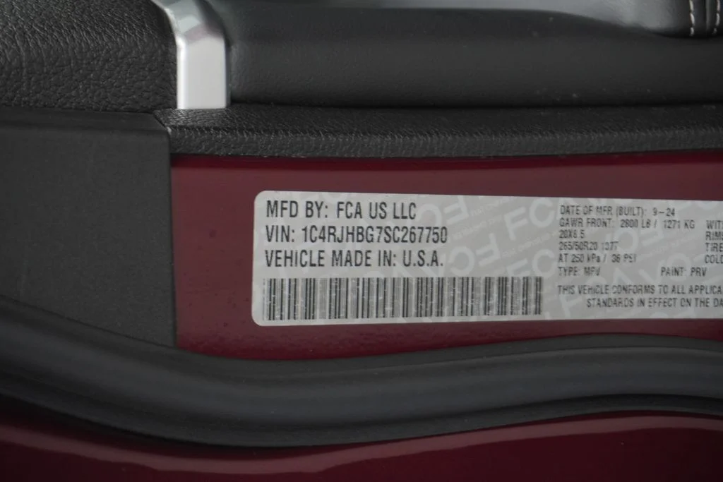 Used 2025 Red Jeep Limited image 53