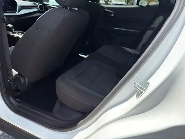 Used 2024 Summit White Chevrolet 1RS image 20