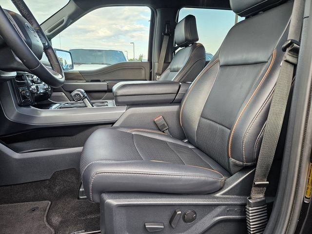 Used 2025 Black Metallic Ford LARIAT image 16