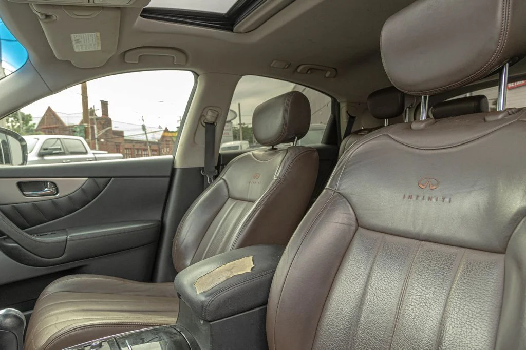 Used 2012 Black INFINITI Base image 15