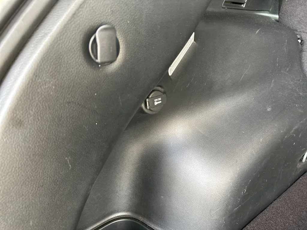 Used 2023 White Jeep Altitude image 34