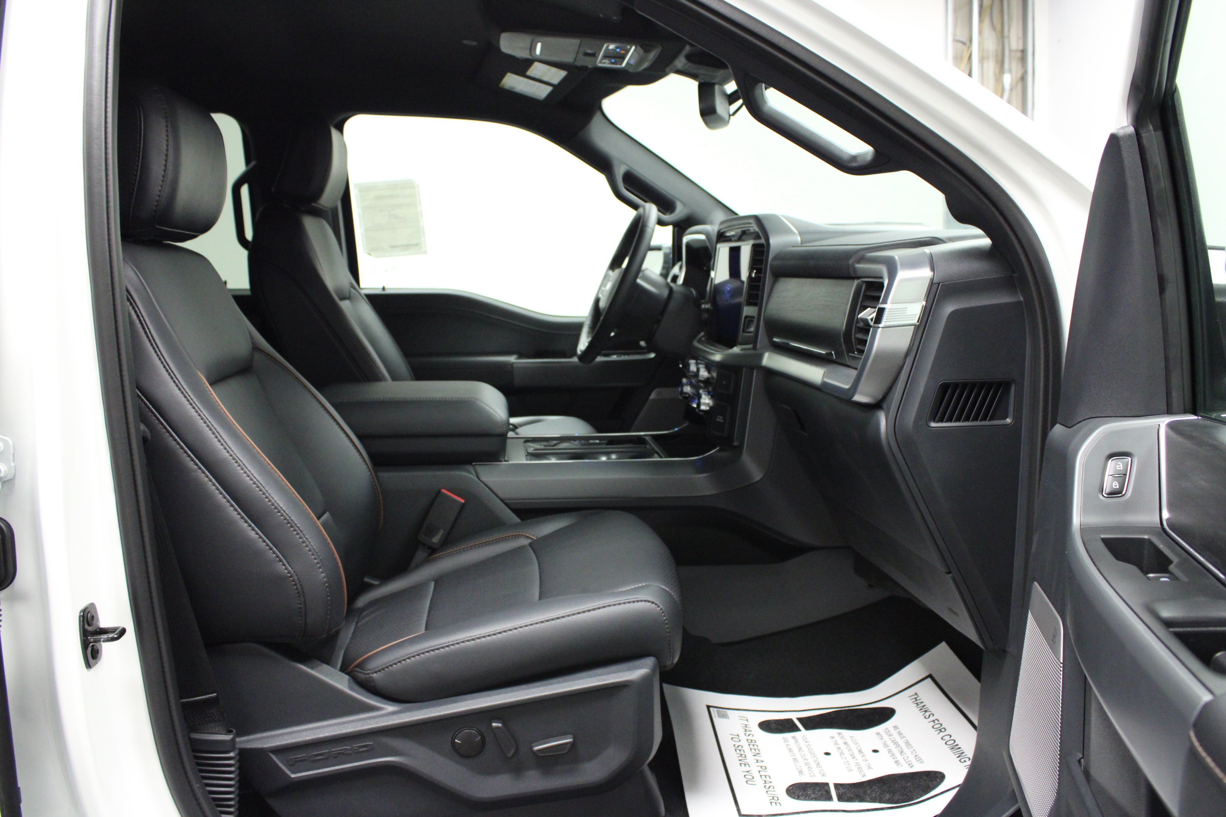 New 2026 Star White Metallic Tri-Coat Ford LARIAT image 17