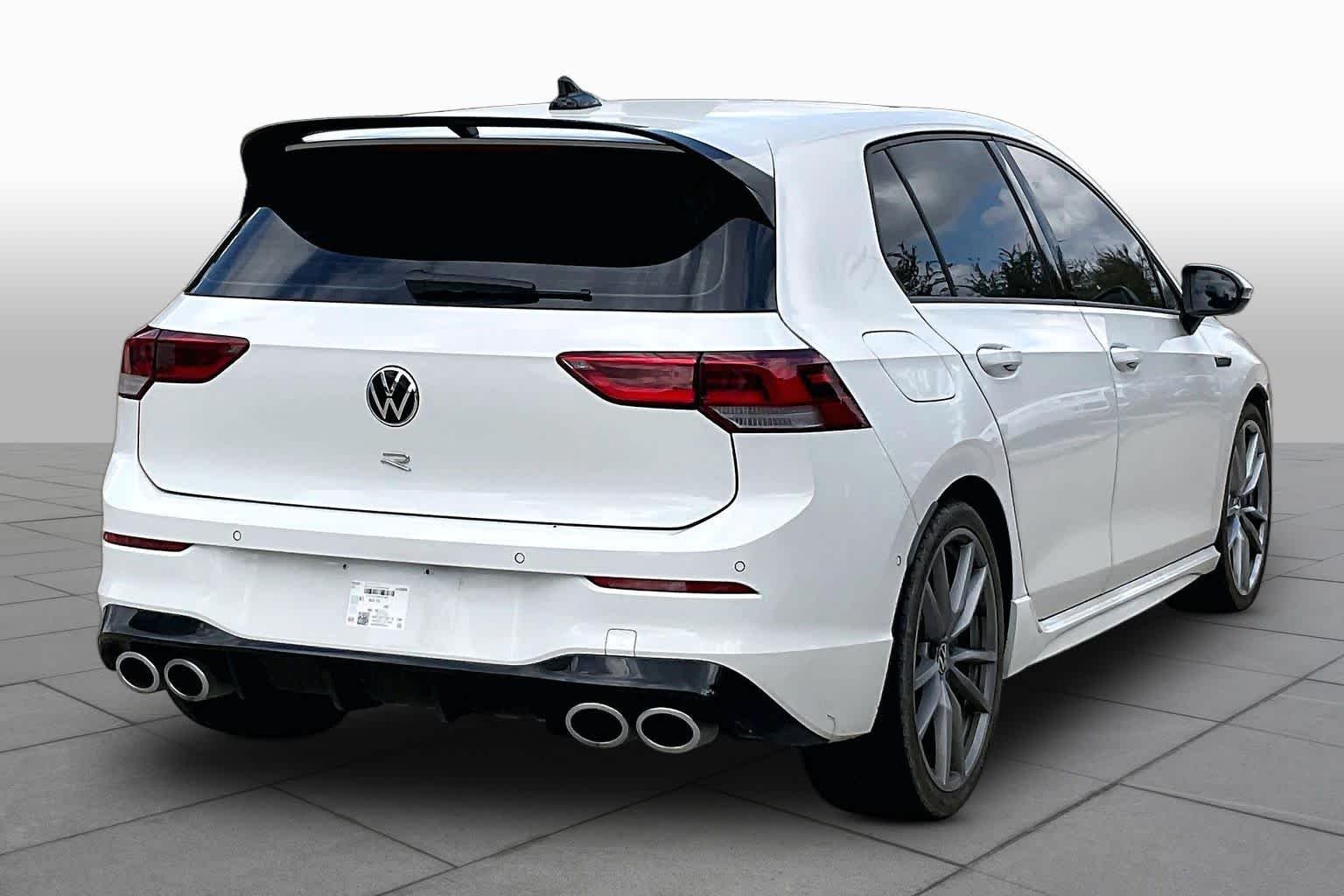 Used 2024 Pure White Volkswagen  image 12