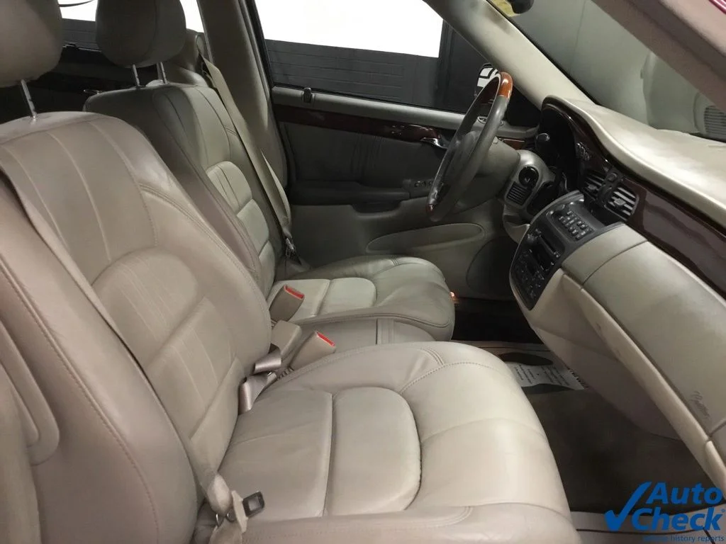 Used 2000 Red Cadillac DHS image 36