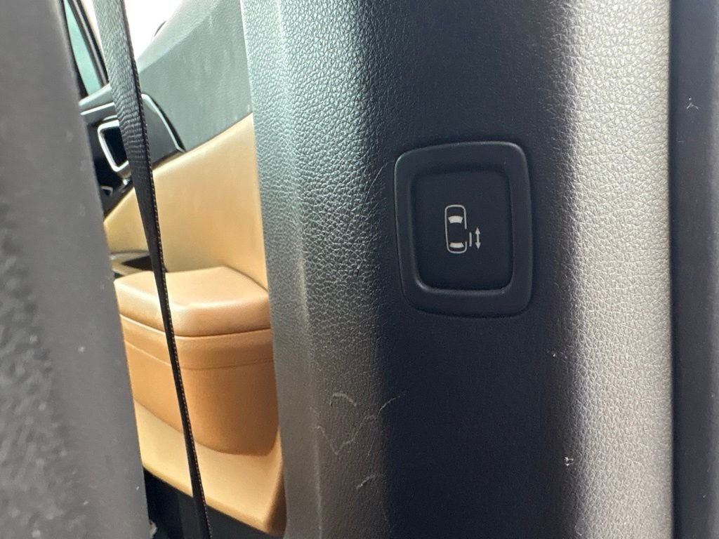 2022 Kia Carnival EX - Photo 15