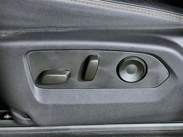 2025 GMC Sierra 1500 AT4 - Photo 11