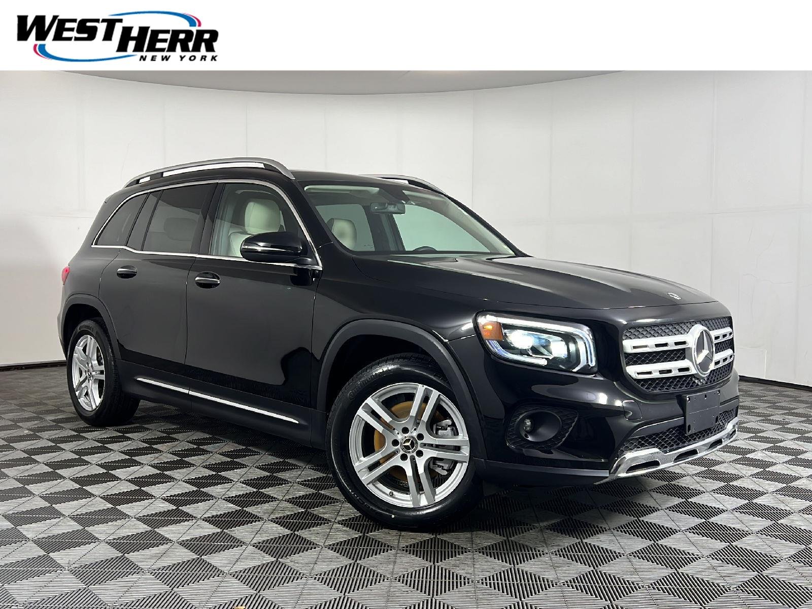 2023 Mercedes-Benz GLB Base
