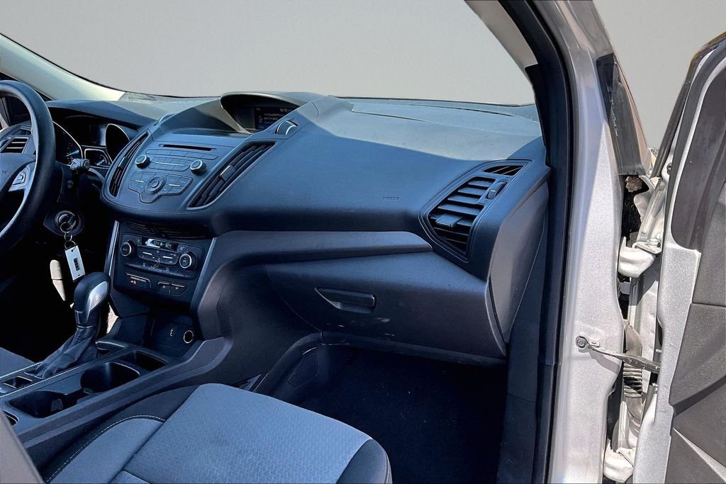 Used 2018 Silver Ford SE image 14
