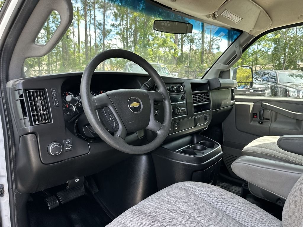 2017 Chevrolet Express Cargo Work Van - Photo 10