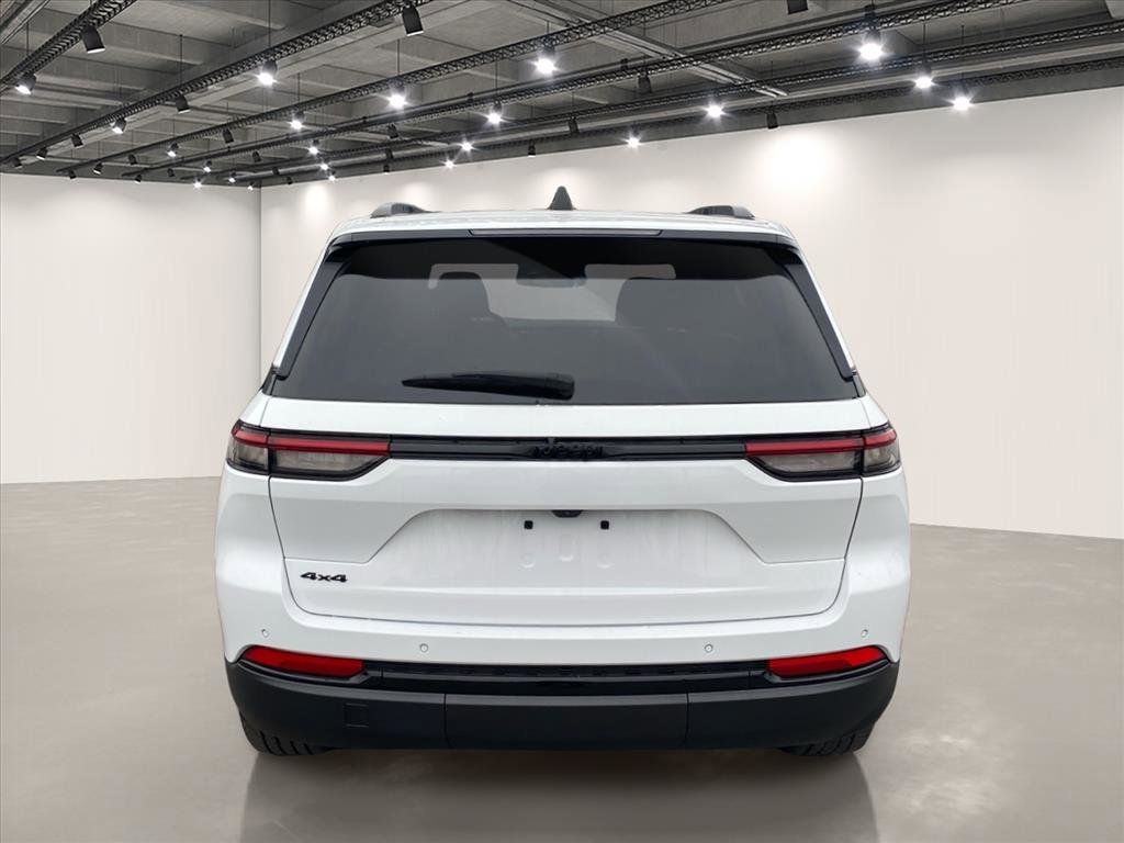 Used 2023 Bright White Clearcoat Jeep Altitude image 6