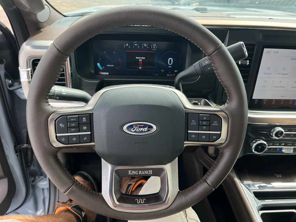 New 2026 Glacier Gray Metallic Tri-Coat Ford F-250® King Ranch® image 32
