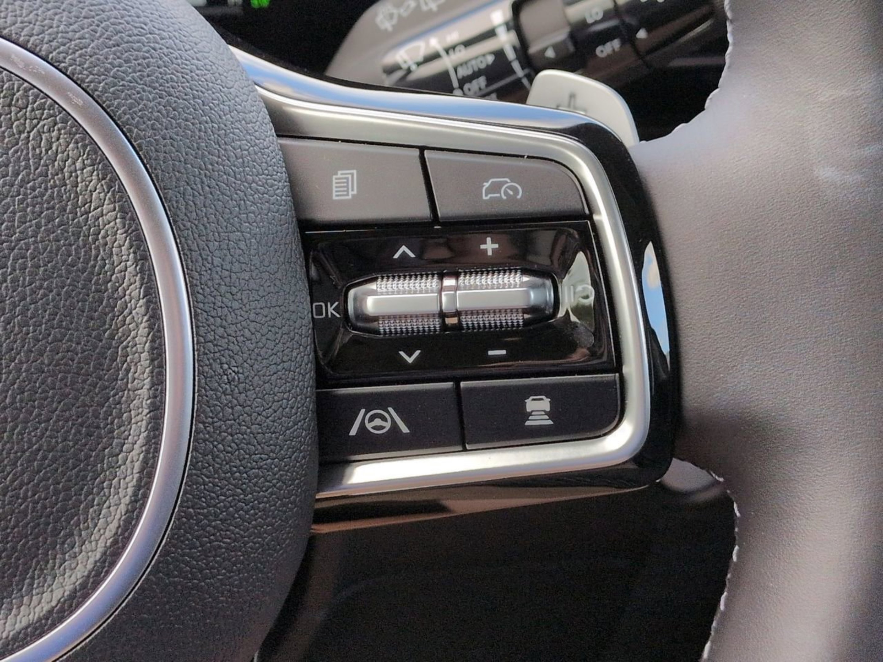 New 2026 Aurora Black Pearl Kia SX Prestige image 28
