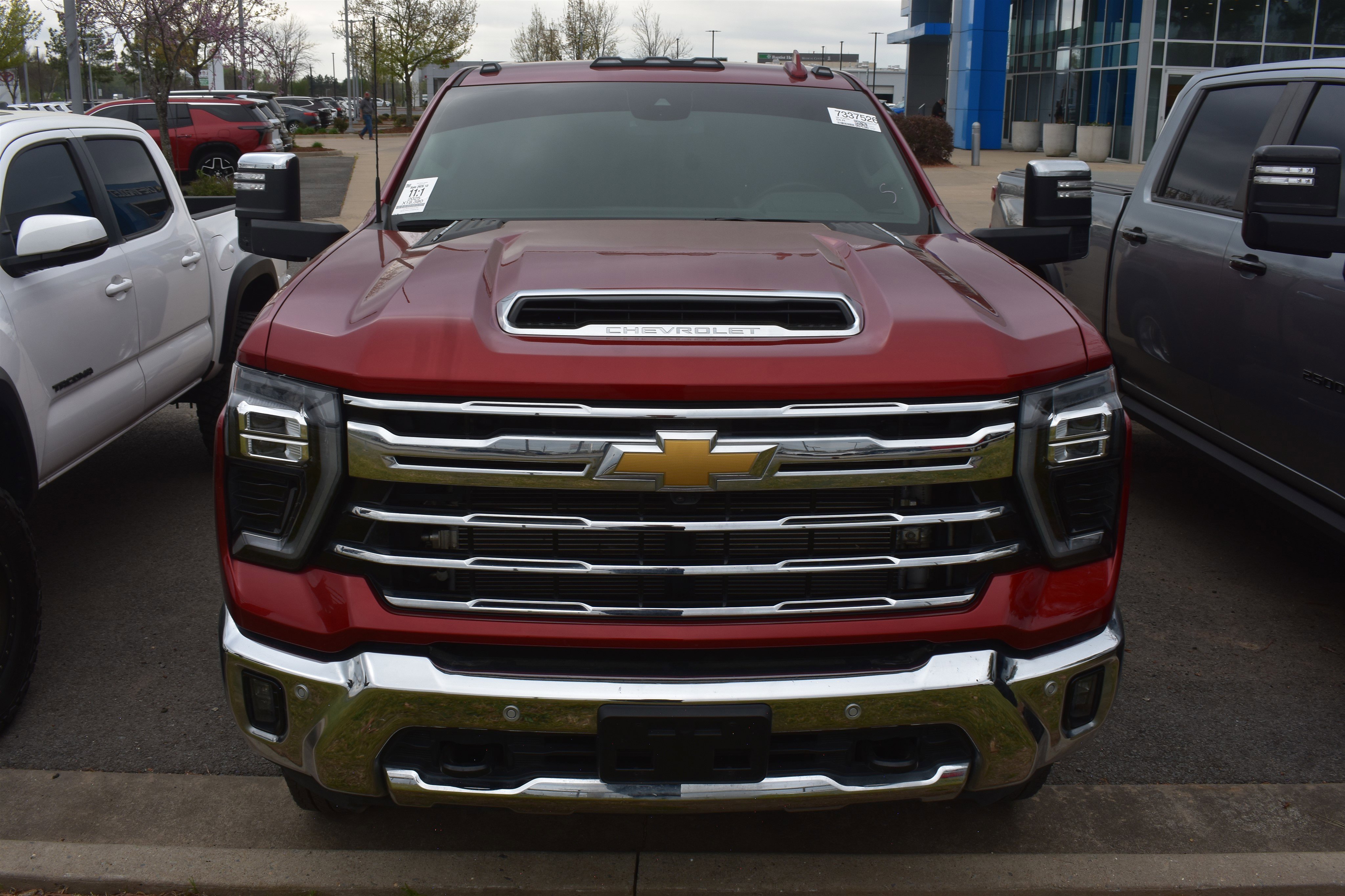Used 2025 Chevrolet Silverado 3500HD LTZ with VIN 1GC4KUEY1SF261350 for sale in Little Rock