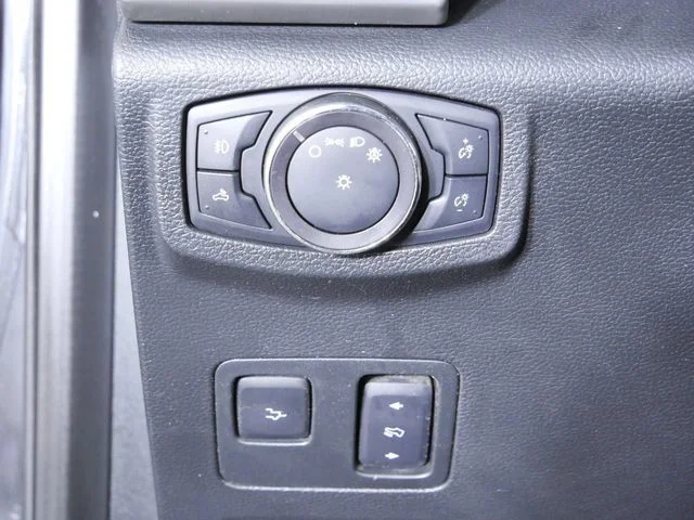 Used 2019 Black Ford Platinum image 24