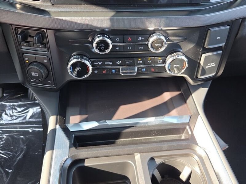 New 2026 Star White Metallic Tri-Coat Ford F-350® Platinum® image 18