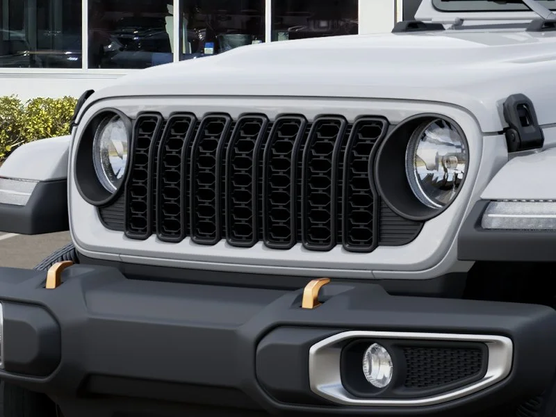 New 2026 Bright White Clear-Coat Exterior Paint Jeep 85th Anniversary Edition image 44