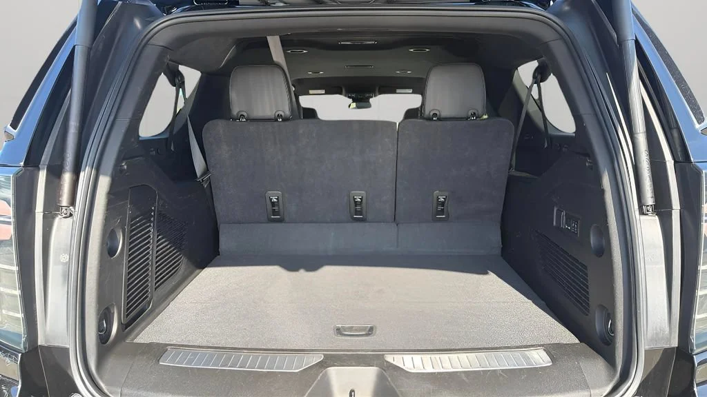Used 2025 Black Chevrolet Premier image 29