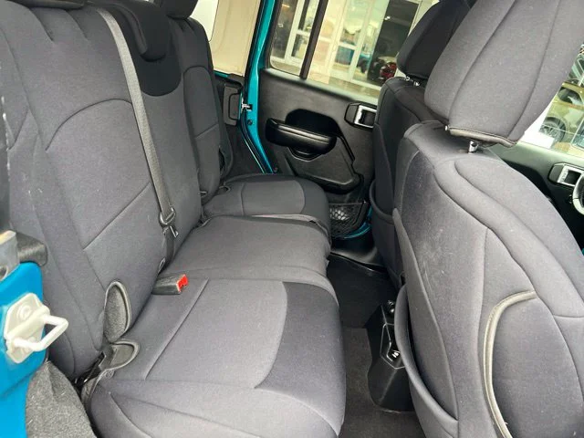 Used 2020  Jeep Unlimited Sport S image 24