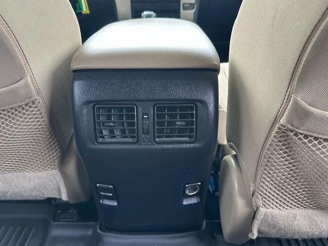 Used 2016 White Toyota SR5 image 31