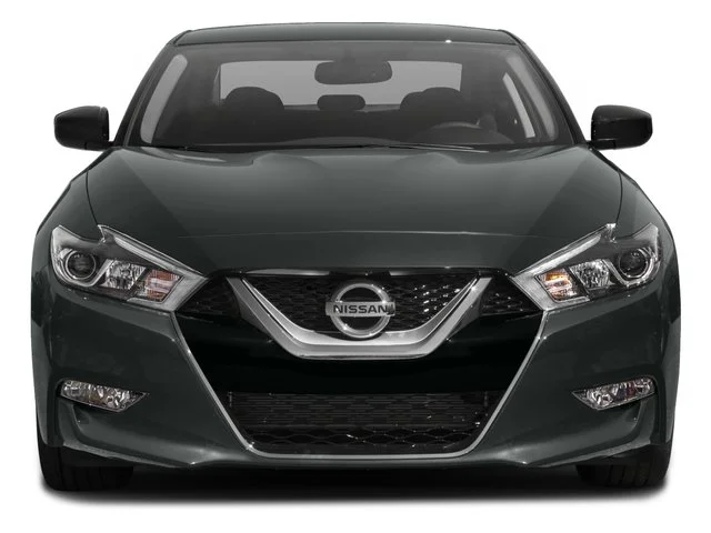 Used 2016 Brilliant Silver Nissan 3.5 S image 8