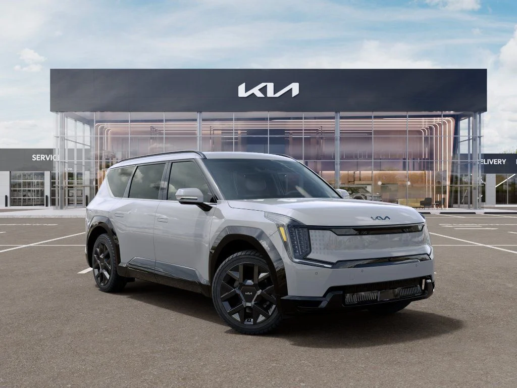 New 2026 Wolf Gray Kia Land AWD image 8