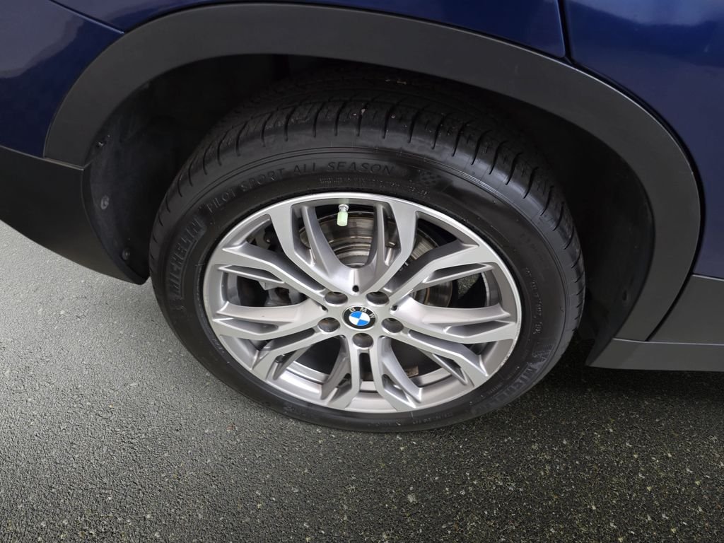 Used 2018 Mediterranean Blue Metallic BMW xDrive28i image 29
