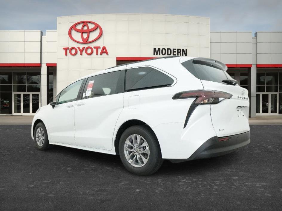 New 2026 Wind Chill Pearl Toyota XLE image 21
