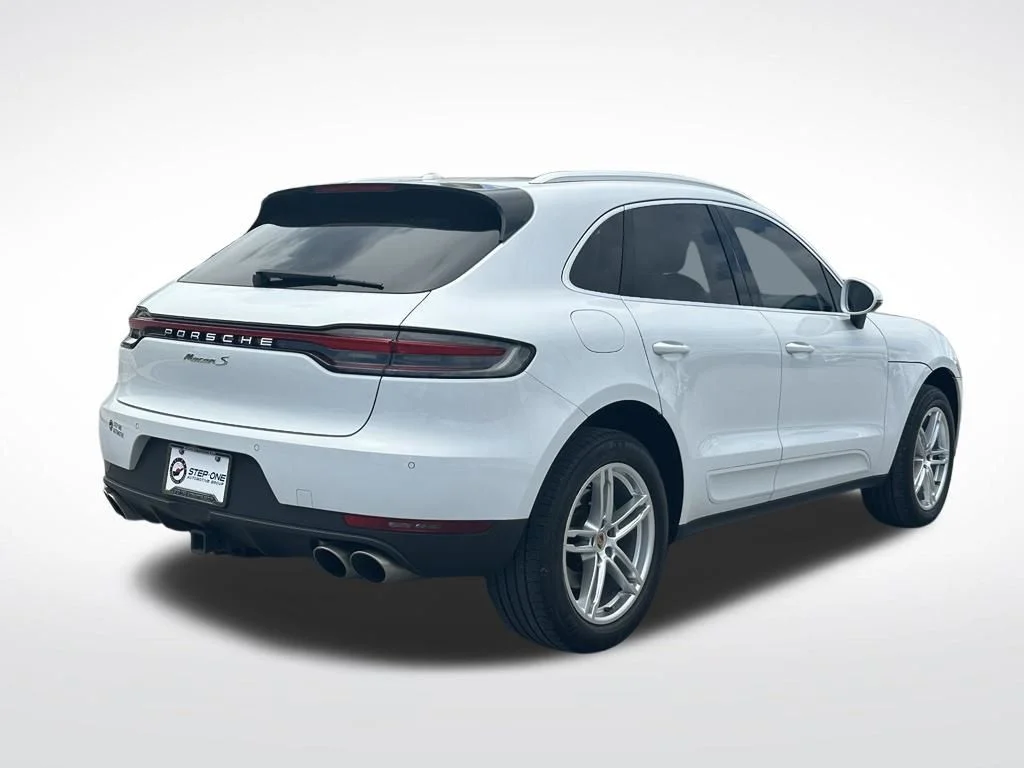 Used 2020  Porsche S image 6