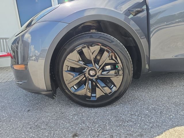 2023 Tesla Model Y Long Range - Photo 28