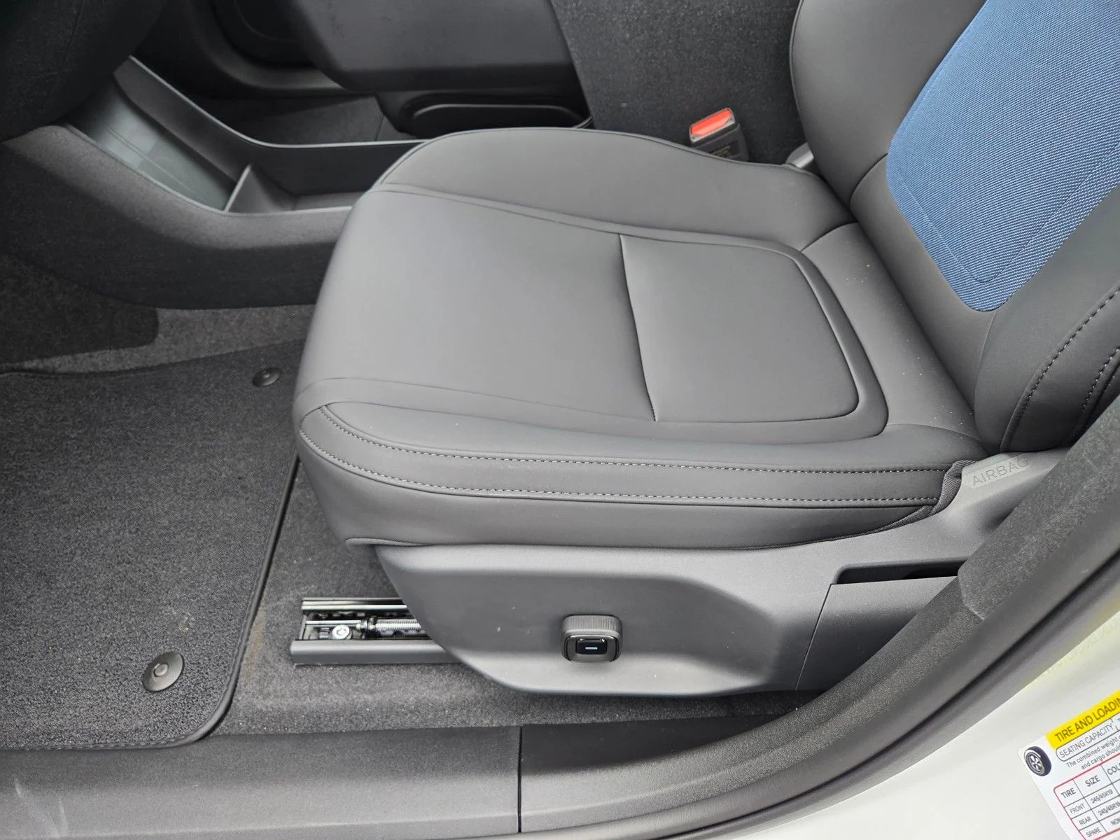 New 2026 White Volvo Twin Motor Performance Ultra image 9