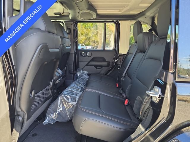 New 2026 Black Clear-Coat Exterior Paint Jeep Sahara image 13