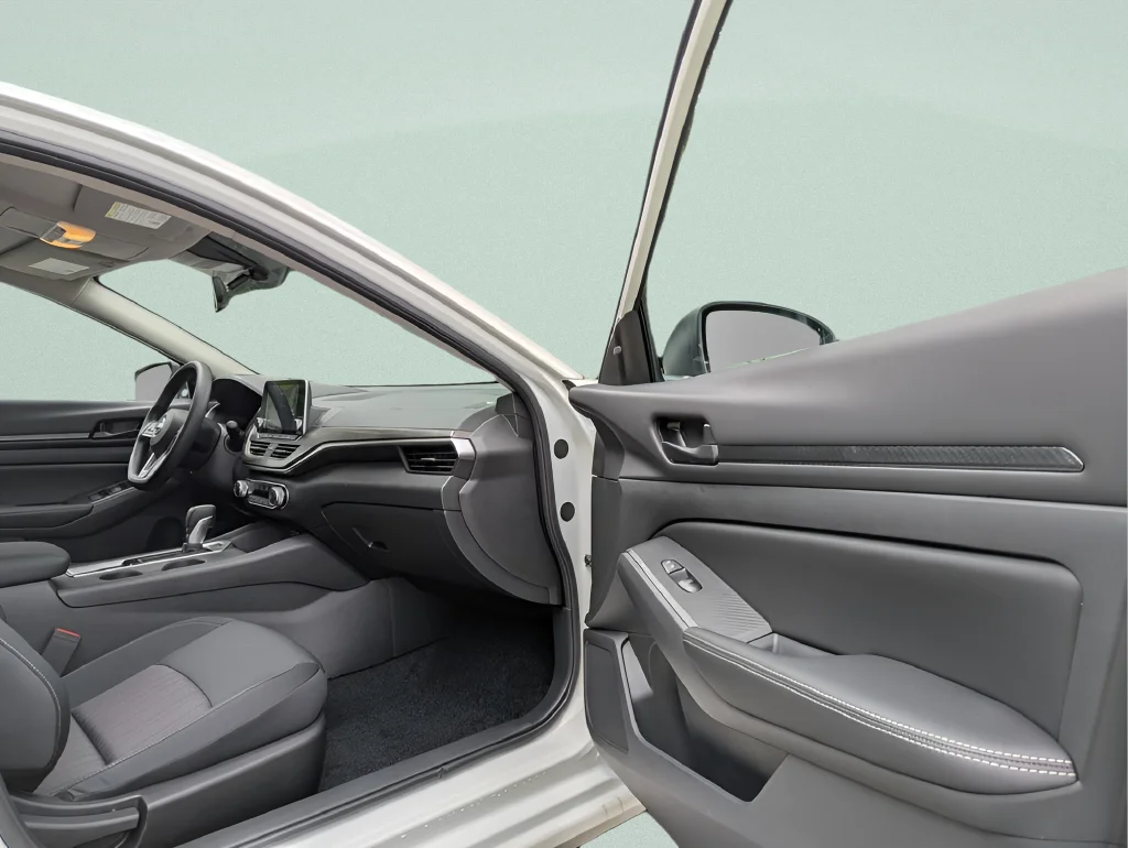 New 2026 White Nissan 2.5 SV image 22
