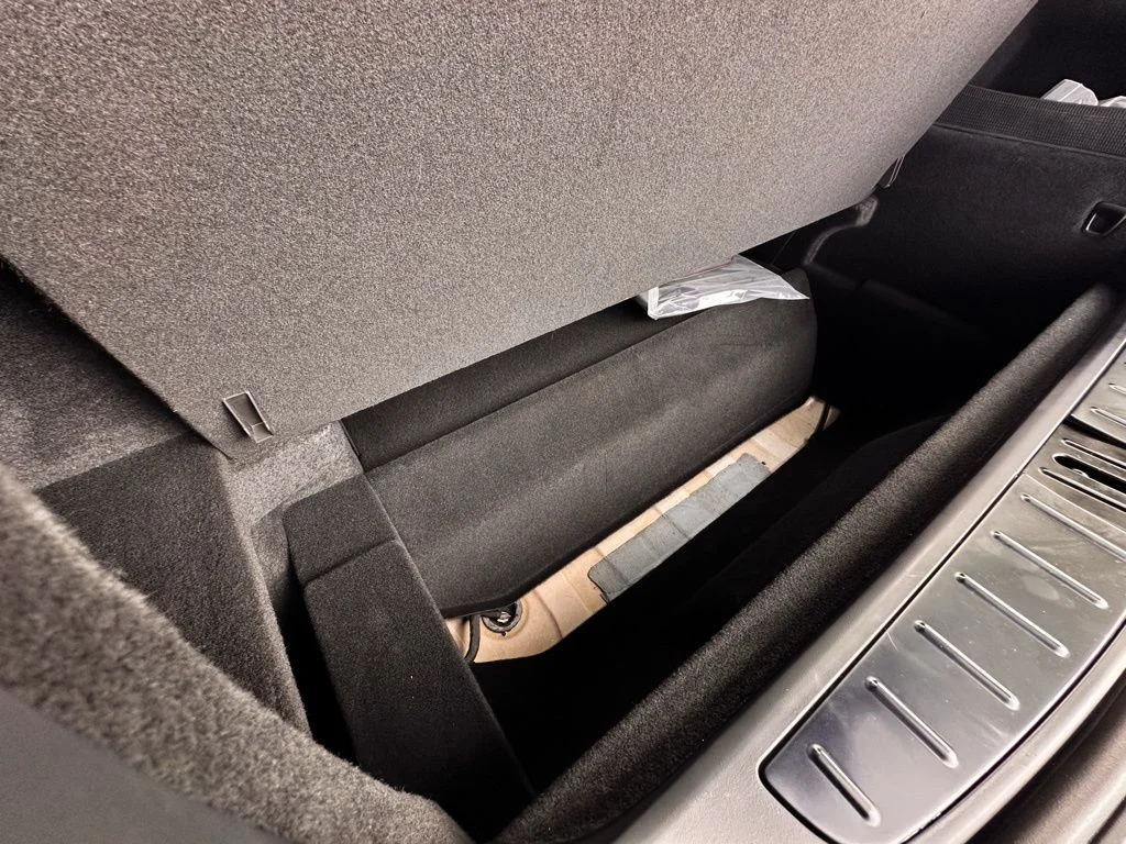 Used 2023 White Tesla Base image 27